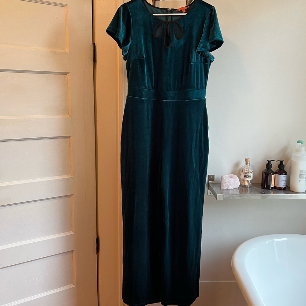NWOT Velvet teal jumpsuit WITH POCKETS
